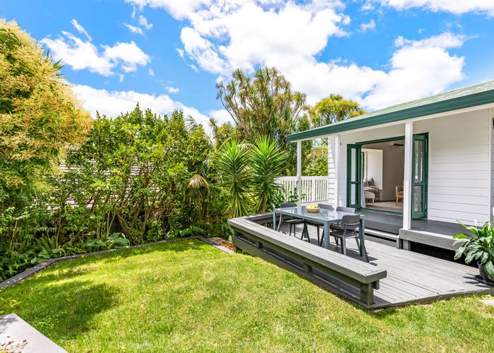  at 2/143 Rangatira Road, Beach Haven, North Shore City, Auckland