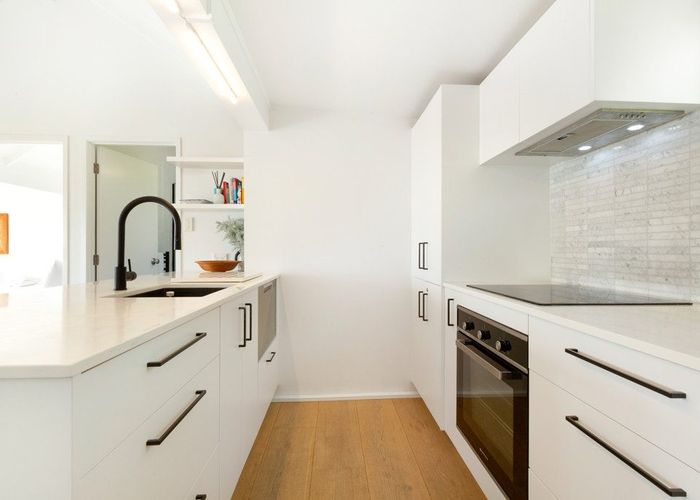  at AT/4 Bay Road, Palm Beach, Waiheke Island, Auckland