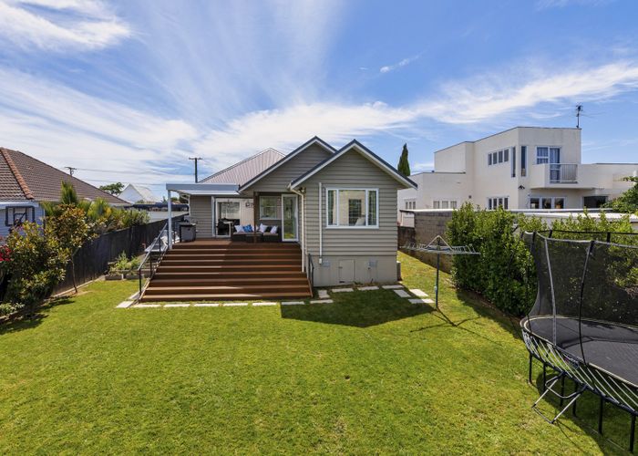  at 304 Point Chevalier Road, Point Chevalier, Auckland