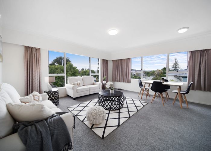  at 3 Maunu Road, Papatoetoe, Auckland