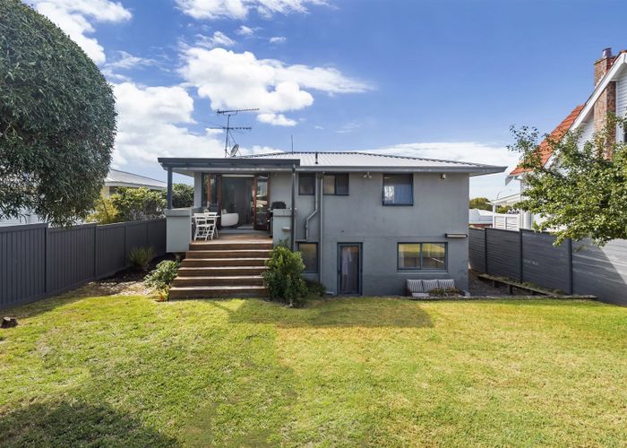  at 190 Hurstmere Road, Takapuna, Auckland