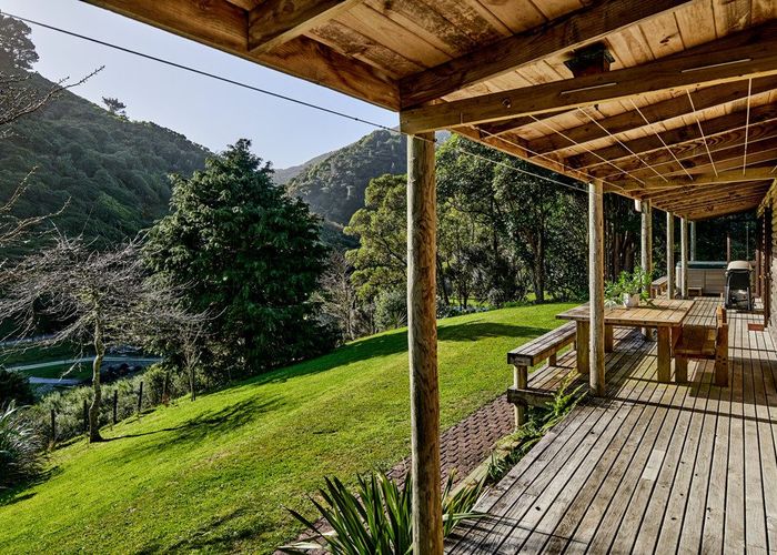  at 850A Paekakariki Hill Road, Pauatahanui, Porirua, Wellington