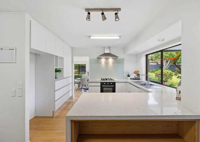  at 33 Voltaire Court, Botany Downs, Manukau City, Auckland