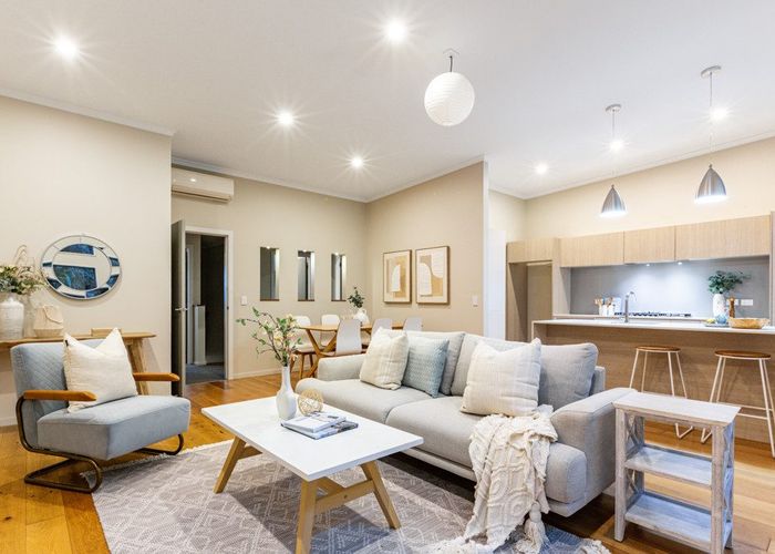  at 5 Pacific View, Whitby, Porirua, Wellington