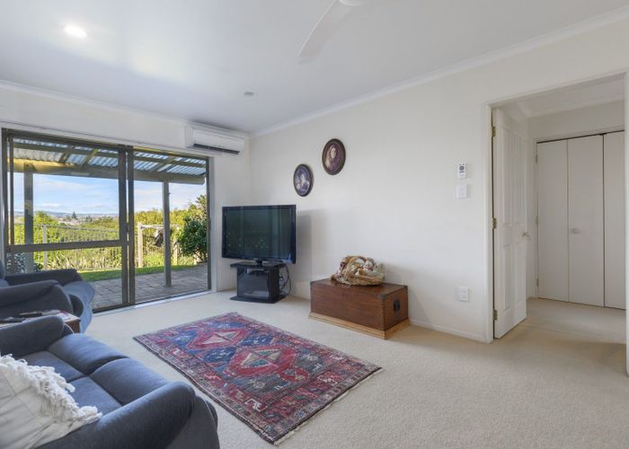  at 8/41 Manchester Way, Judea, Tauranga