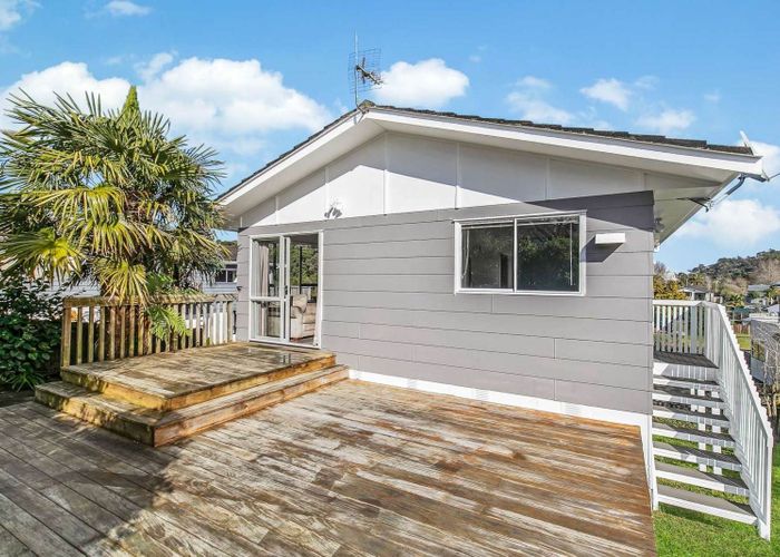  at 1/60 Simon Ellice Drive, Bayview, North Shore City, Auckland