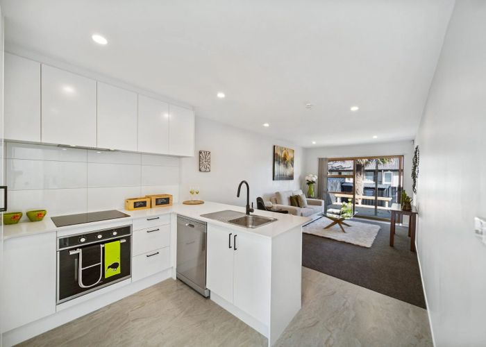  at 6/25-A Vine Street, Mangere East, Manukau City, Auckland