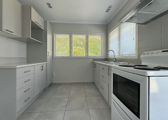  at 1/216 Beach Road, Campbells Bay, North Shore City, Auckland