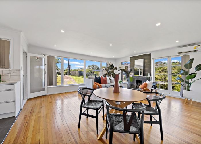  at 2 Glengarry Road, Glen Eden, Waitakere City, Auckland