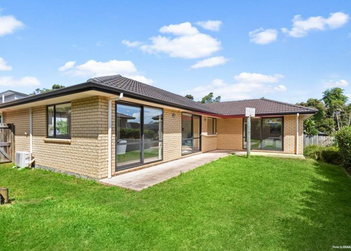  at 3 Ohau Court, Fairview Heights, North Shore City, Auckland