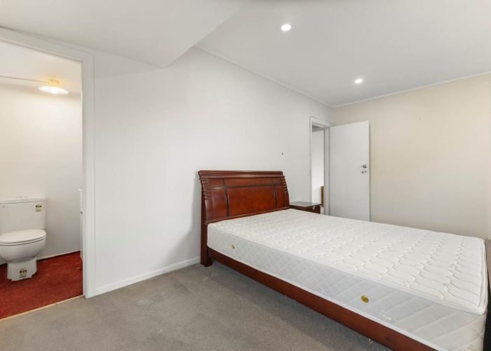  at 11 Gifford Road, Papatoetoe, Auckland