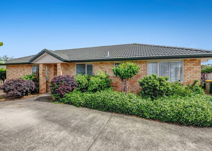  at 17 Aitkenhead Court, Parakai, Rodney, Auckland