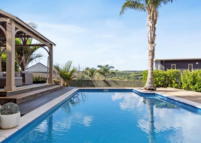  at 21 Kotanui Avenue, Army Bay, Whangaparaoa