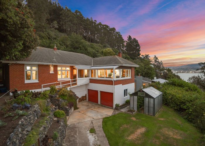  at 10 Irvine Road, The Cove, Dunedin
