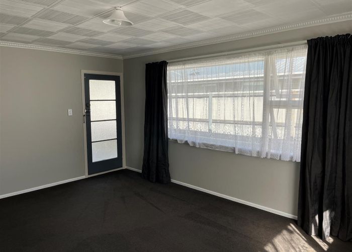  at 2/4 Upland Road, Hoon Hay, Christchurch
