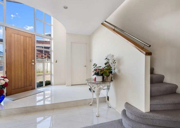  at 2/12 Folkestone Street, Murrays Bay, Auckland