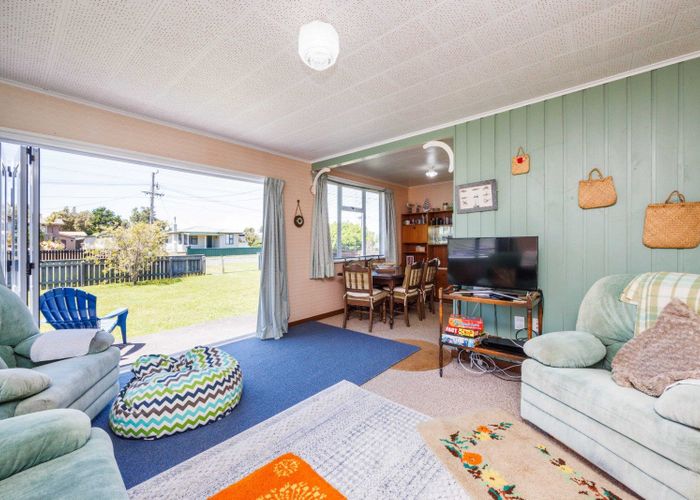  at 72 Nash Parade, Foxton Beach, Horowhenua, Manawatu / Whanganui