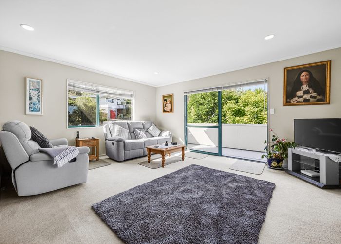  at 39b Chivalry Road, Glenfield, North Shore City, Auckland