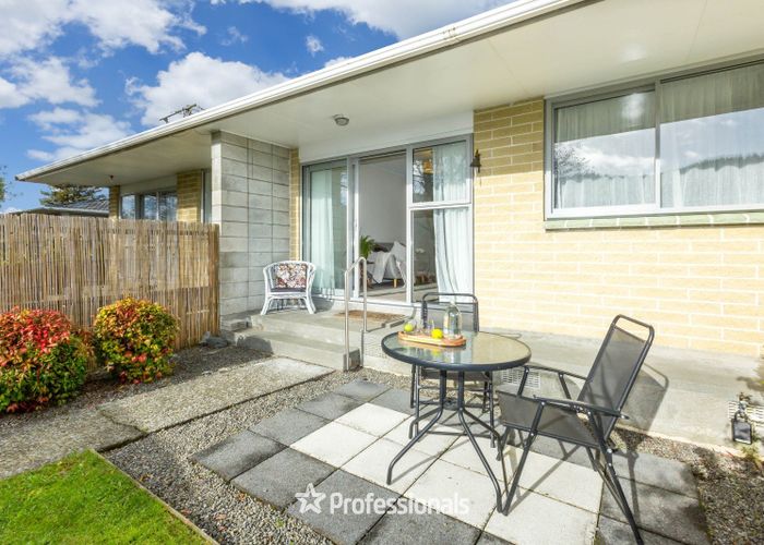  at 2/16 Riverbank Street, Ebdentown, Upper Hutt, Wellington