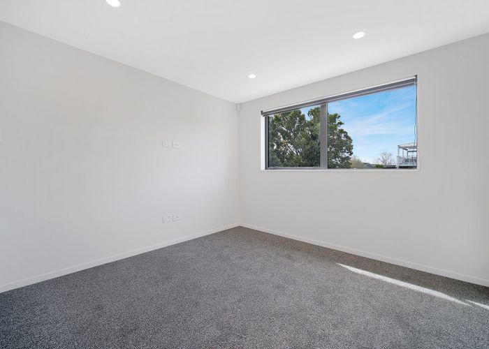  at 16 Jade Avenue, Pakuranga Heights, Manukau City, Auckland