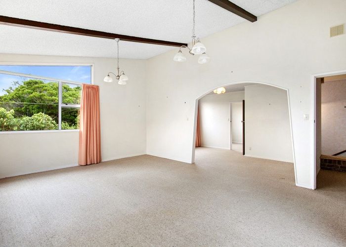  at 94 Larsen Crescent, Tawa, Wellington