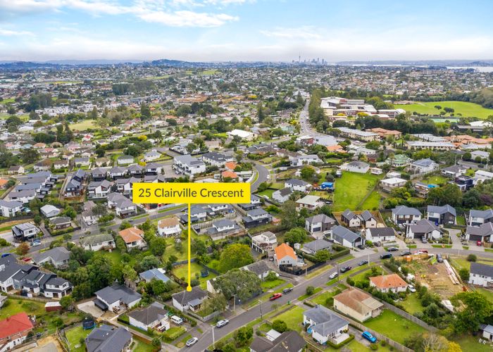  at 25 Clairville Crescent, Wai O Taiki Bay, Auckland