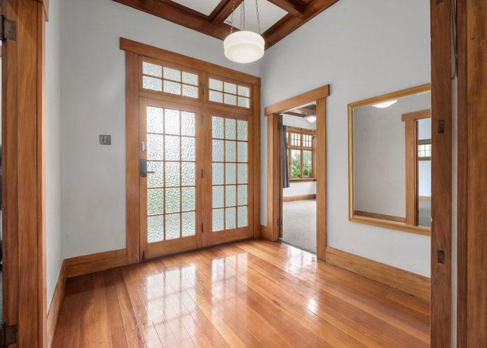  at 6 Kitchener Street, Claudelands, Hamilton