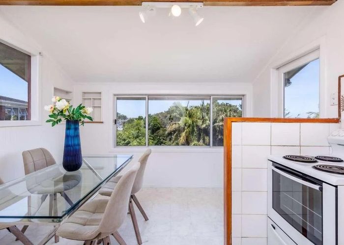  at 2/18 Fowler Street, Northcote, North Shore City, Auckland