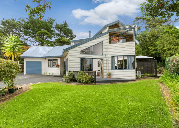  at 12 Rimu Rise, Albany, Auckland