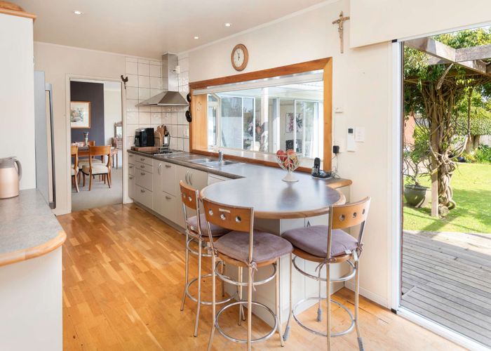  at 10 Roadley Avenue, Sunnyhills, Auckland