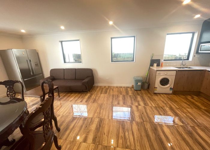  at 89A Rosedale Road, Pinehill, North Shore City, Auckland