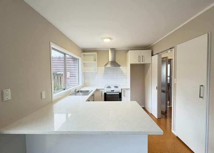  at 2/18 Moxham Grove, Massey, Waitakere City, Auckland