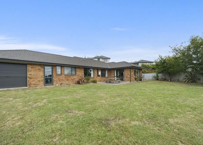  at 22 Aotea Drive, Aotea, Porirua