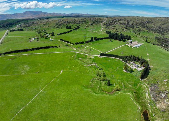  at 5582 Wedderburn-Becks Road and 755-971 Linnburn Runs Road, Oturehua, Central Otago, Otago