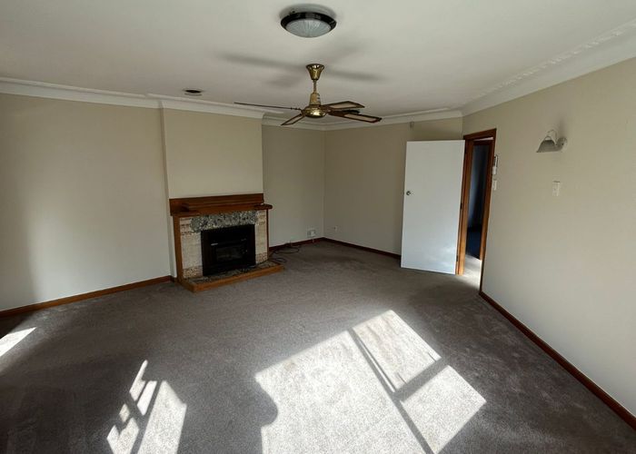  at 16 sunnyside crescent, Papatoetoe, Manukau City, Auckland