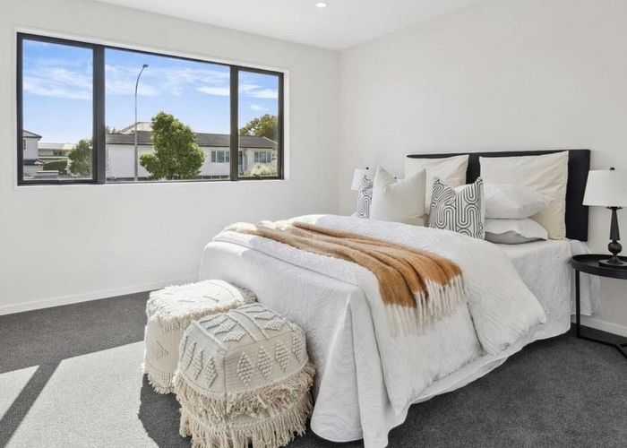  at 73 Highland Park Drive, Botany Downs, Manukau City, Auckland