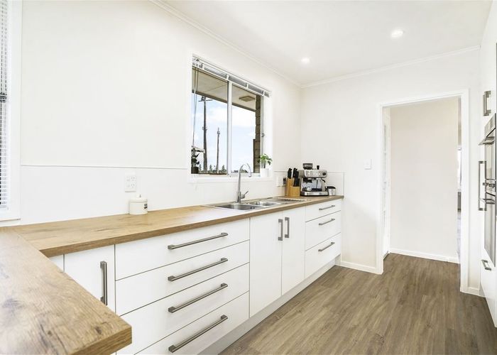  at 49 Rhonda Avenue, Deanwell, Hamilton
