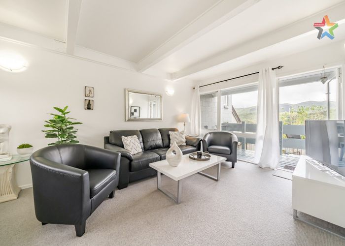  at 2/99 Major Drive, Kelson, Lower Hutt