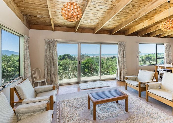  at 239 Manly Street, Paraparaumu Beach, Kapiti Coast, Wellington