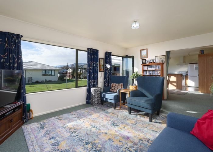  at 21 Hawthorn Way, Richmond