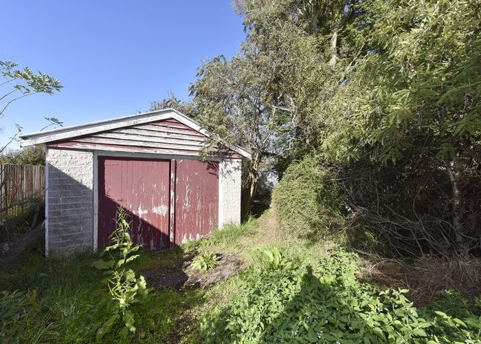  at 126 Avonhead Road, Avonhead, Christchurch City, Canterbury