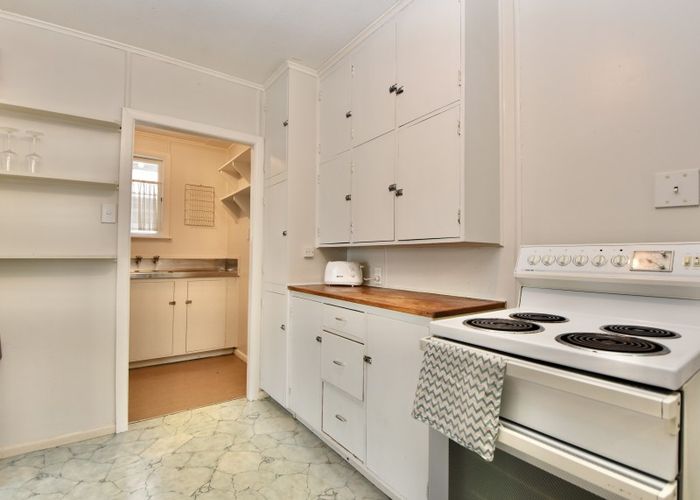  at 207 Belvedere Road, Carterton