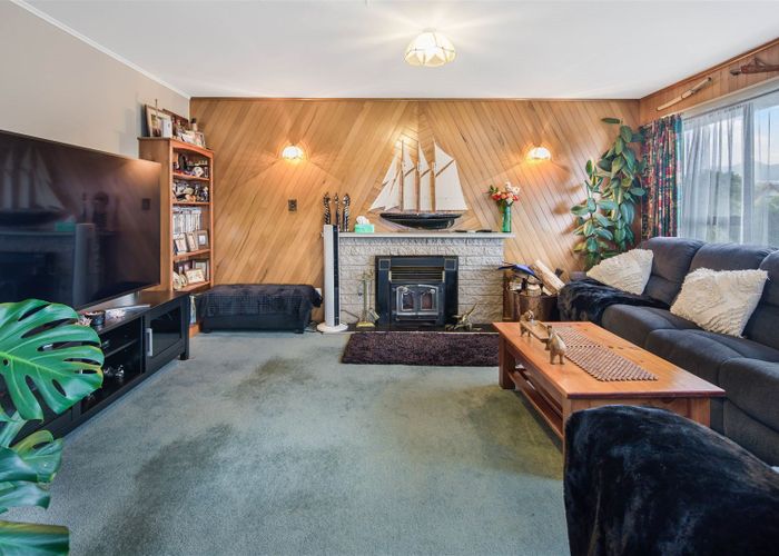  at 19 Macaulay Street, Johnsonville, Wellington