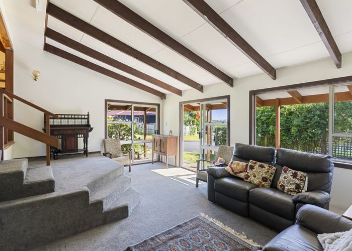  at 2/3 Miraka Place, Birkenhead, Auckland