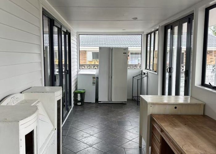  at 127A Bucklands Beach Road, Bucklands Beach, Manukau City, Auckland