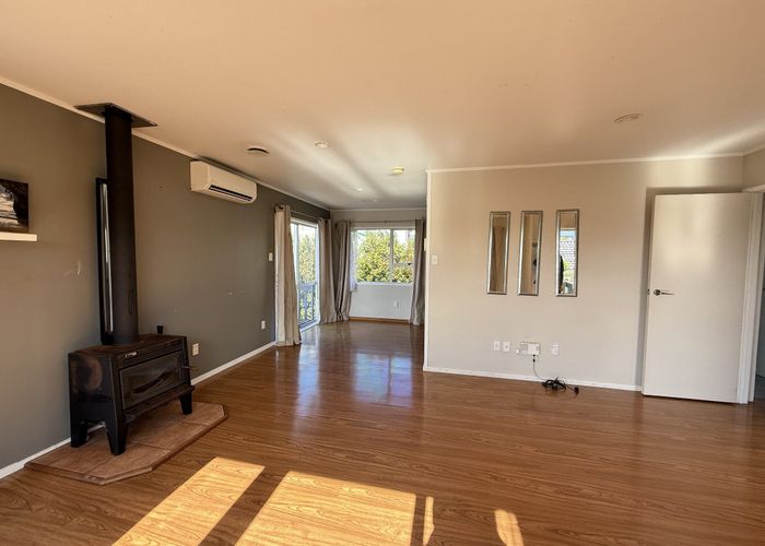  at 3 Celeste Place, Totara Vale, North Shore City, Auckland