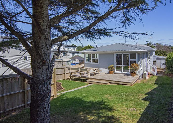  at 1/862 East Coast Road, Northcross, North Shore City, Auckland