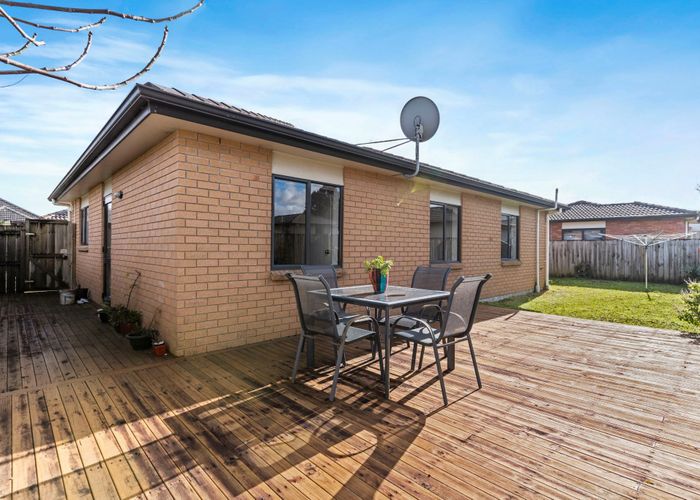  at 9 Miranda Street, Avondale, Auckland