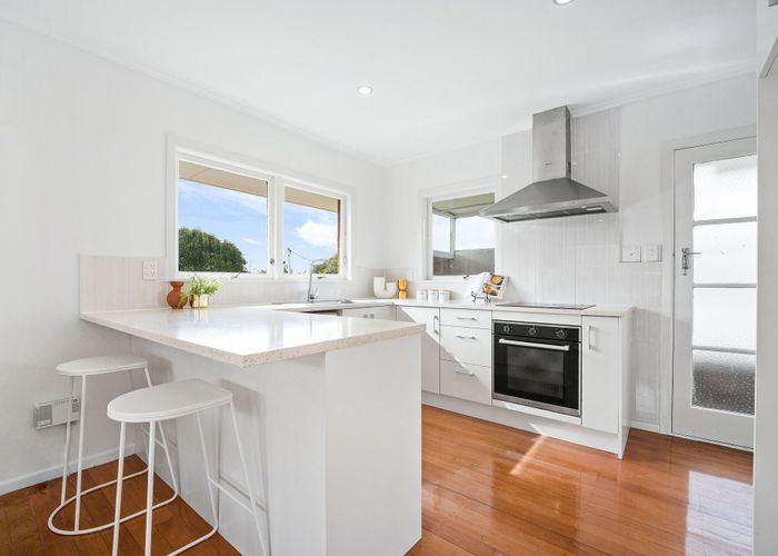  at 4/30 Jutland Road, Hauraki, North Shore City, Auckland