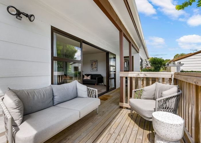  at 3/141 Verbena Road, Birkdale, North Shore City, Auckland